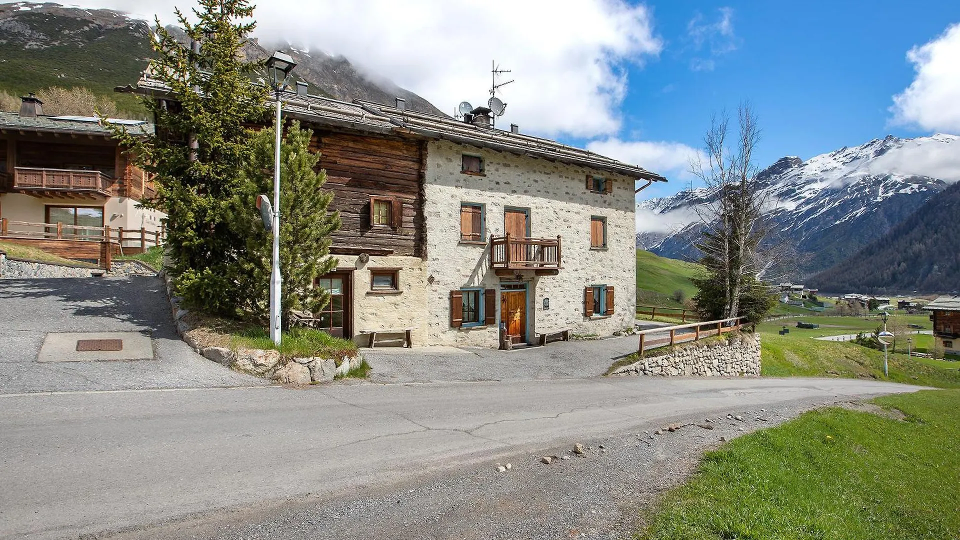 Appartamenti Chestel Livigno 0*,